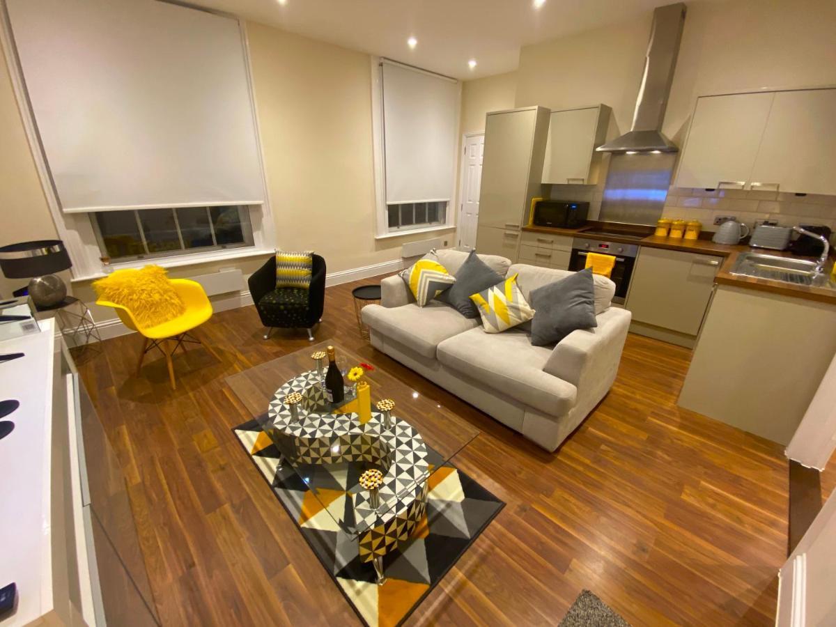 Deluxe High Street Apartment Canterbury Exterior photo